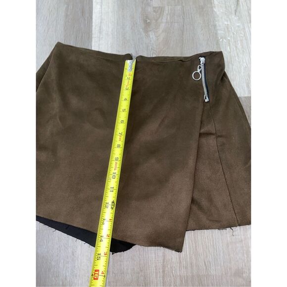 Zara Olive Green Skorts, Zipper Asymmetrical Moleskin Shorts, Size Large, MP $48 - Picture 3 of 8